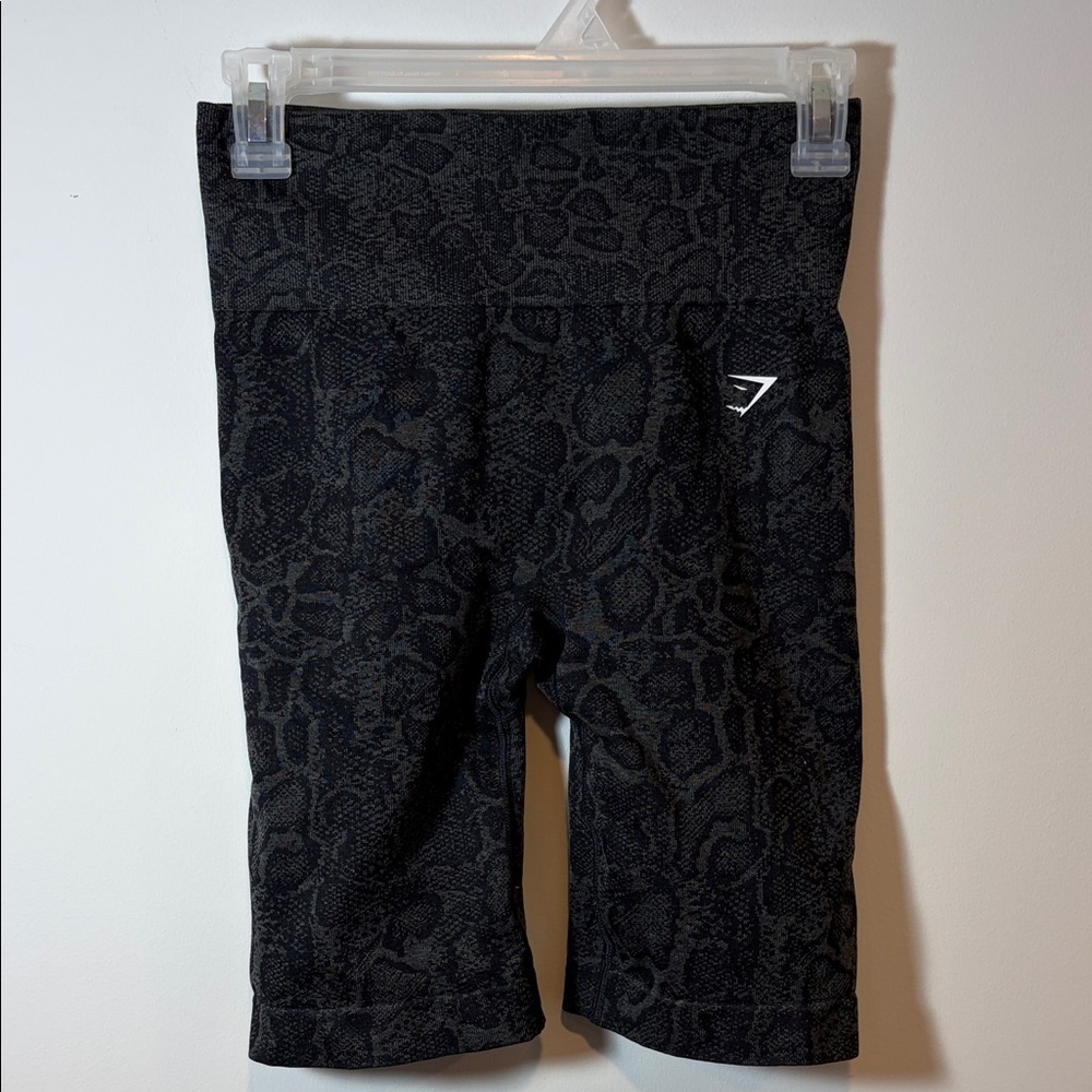 Gymshark Black Snake-Print Bike Shorts 7” - M